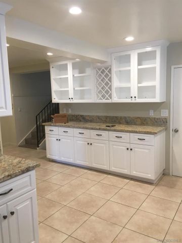 2568 Violet St, San Diego, CA 92105
