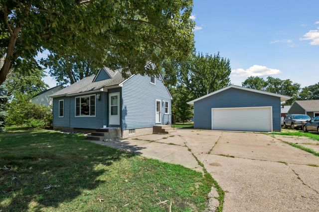 14 Pine Drive, Circle Pines, MN 55014