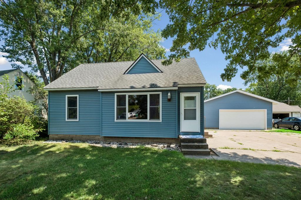 14 Pine Drive, Circle Pines, MN 55014