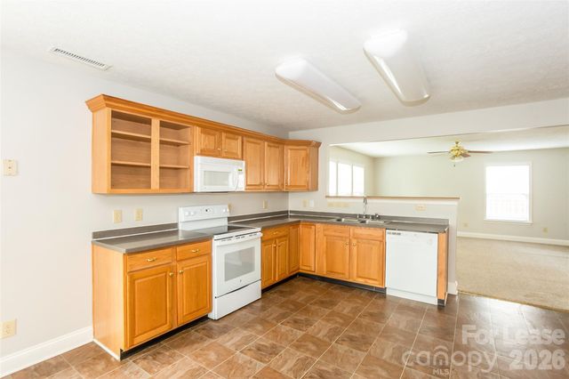 5525 Hammermill Drive, Harrisburg, NC 28075
