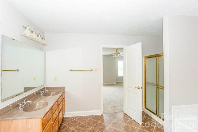 5525 Hammermill Drive, Harrisburg, NC 28075
