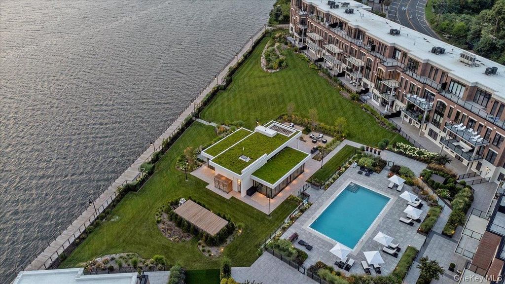 10 Shore Road 400, Glenwood Landing, NY 11547 — photo 5