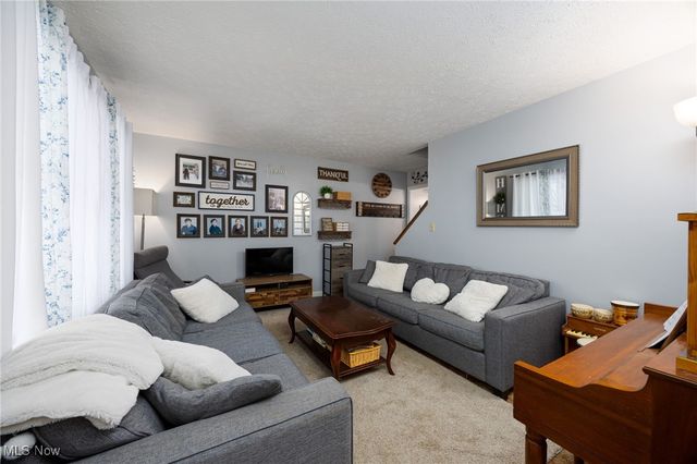 1080 Stratford Street, Barberton, OH 44203