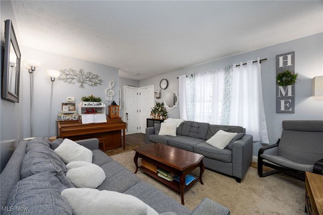 1080 Stratford Street, Barberton, OH 44203