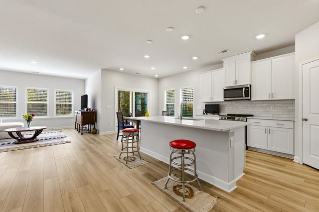 834 Sandy Side Dr., Little River, SC 29566