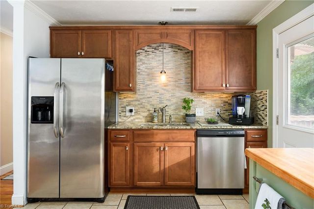 3740 Yadkinville Road, Winston-salem, NC 27106