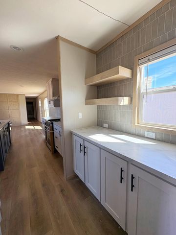 1179 Los Tulipanes Drive SE, Los Lunas, NM 87031