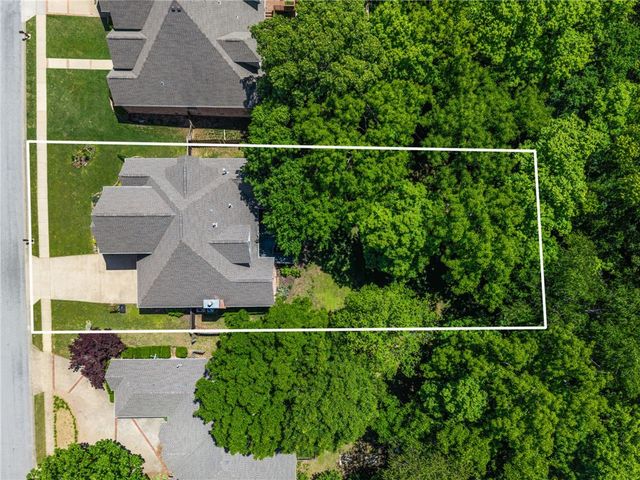 1837 Trillium Lane, Fayetteville, AR 72704