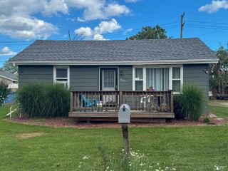 925 Bacon Street, Monroe, MI 48161