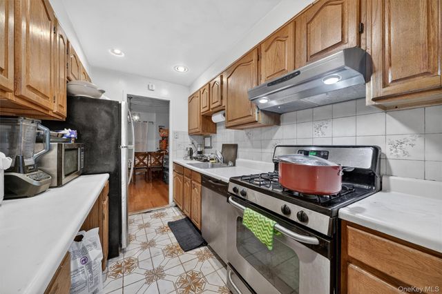 5 Fordham Hill Oval 9F, Bronx, NY 10468