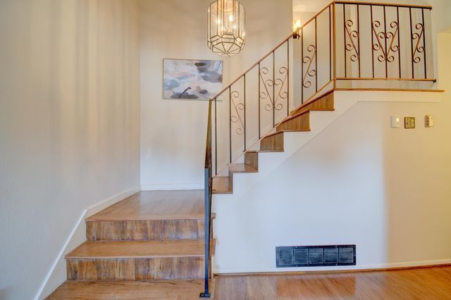 7013 Aztec Road NE, Albuquerque, NM 87110