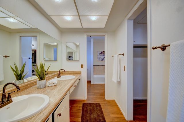 7013 Aztec Road NE, Albuquerque, NM 87110