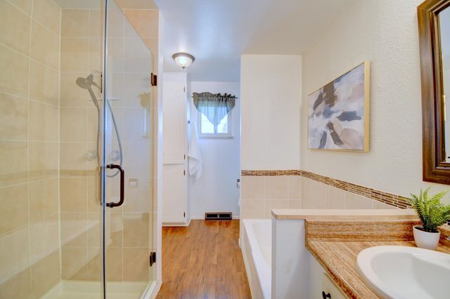 7013 Aztec Road NE, Albuquerque, NM 87110