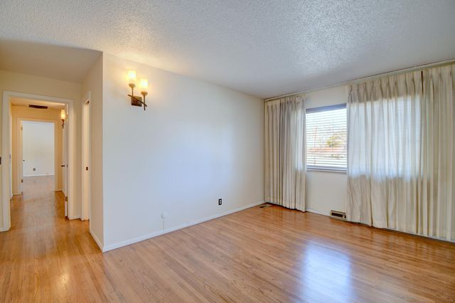 7013 Aztec Road NE, Albuquerque, NM 87110