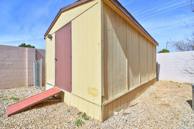 7013 Aztec Road NE, Albuquerque, NM 87110