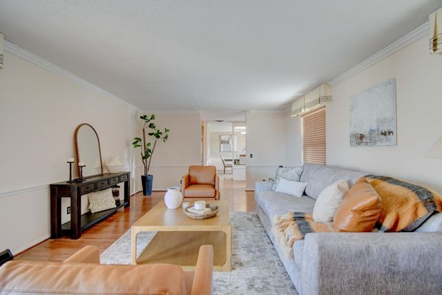 7013 Aztec Road NE, Albuquerque, NM 87110