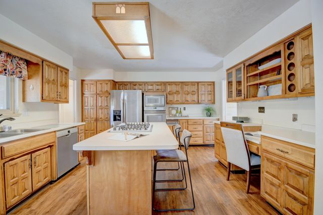 7013 Aztec Road NE, Albuquerque, NM 87110