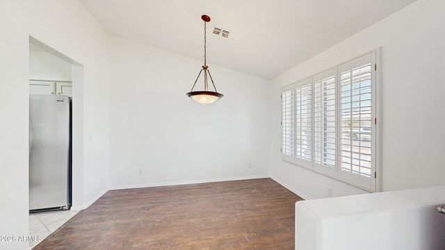 10881 W Oraibi Drive, Peoria, AZ 85373