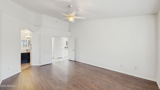 10881 W Oraibi Drive, Peoria, AZ 85373