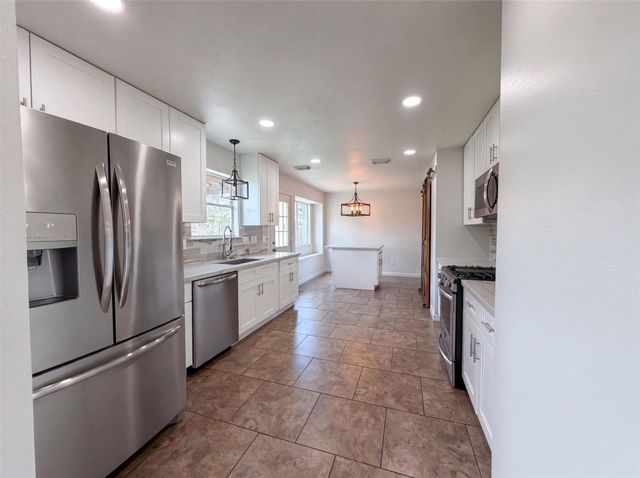 4519 S Ridgewalk Drive, Houston, TX 77053