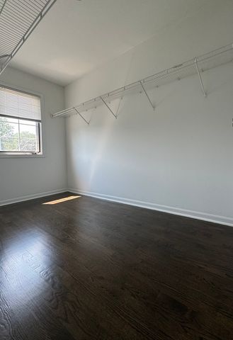 9706 52nd Avenue, Oak Lawn, IL 60453