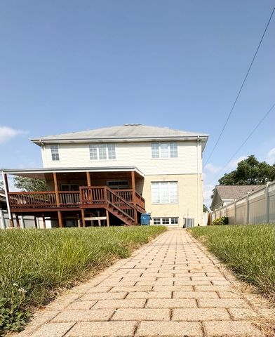 9706 52nd Avenue, Oak Lawn, IL 60453