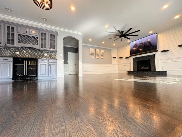 9706 52nd Avenue, Oak Lawn, IL 60453
