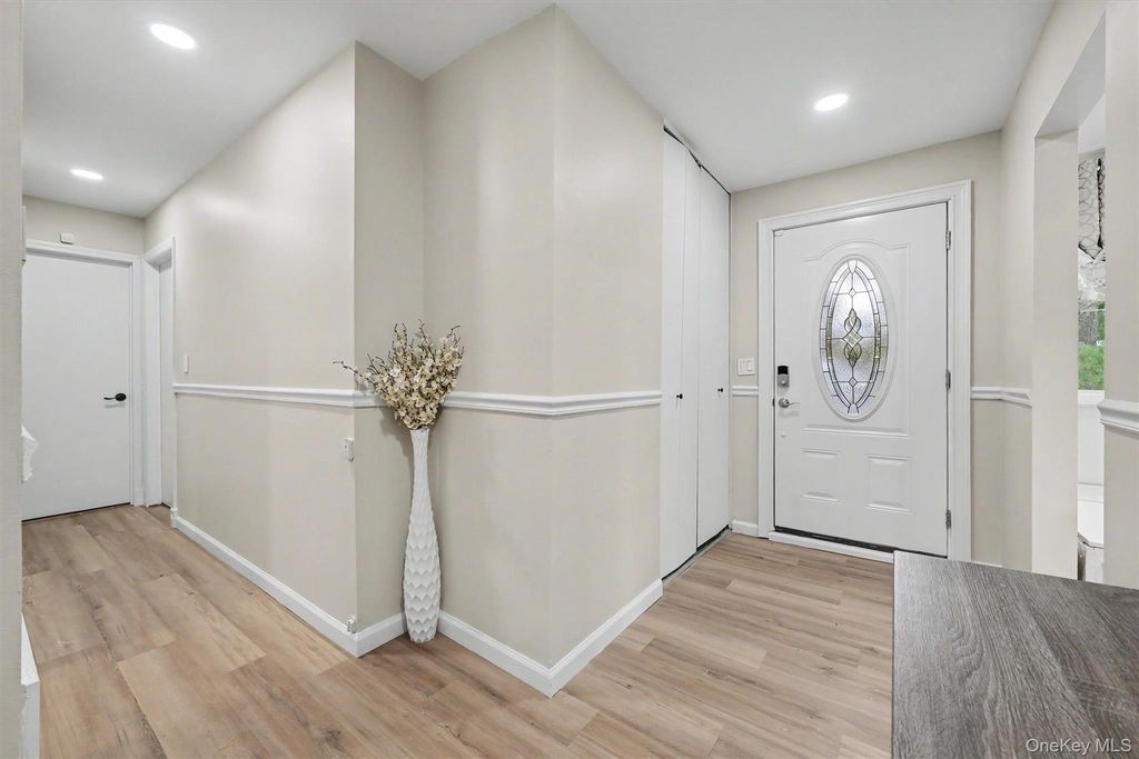321 Tallwood Drive, Hartsdale, NY 10530 — photo 4
