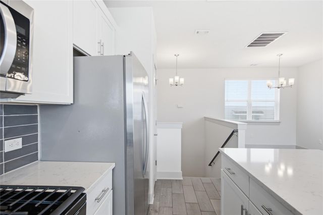2021 Sharper Mews LN, Austin, TX 78741