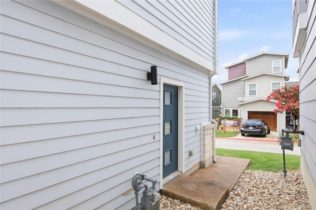 2021 Sharper Mews LN, Austin, TX 78741