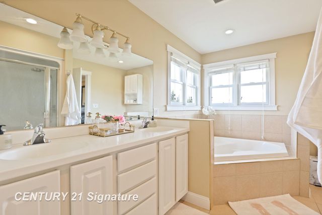 4050 Hackett Rd. Road, Saginaw, MI 48603