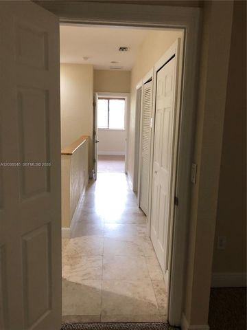 3227 Gifford Ln 3227, Miami, FL 33133