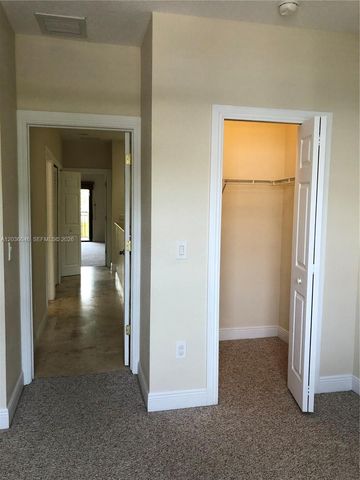 3227 Gifford Ln 3227, Miami, FL 33133
