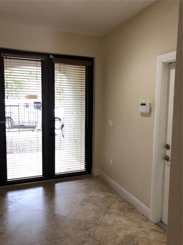3227 Gifford Ln 3227, Miami, FL 33133