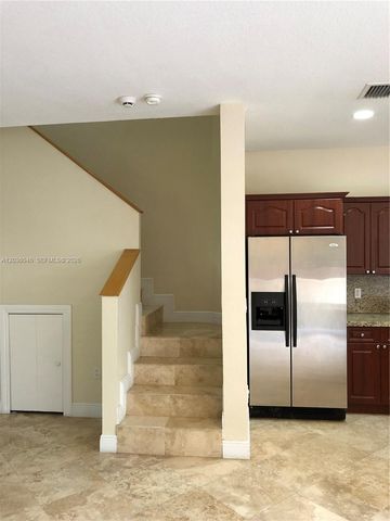 3227 Gifford Ln 3227, Miami, FL 33133