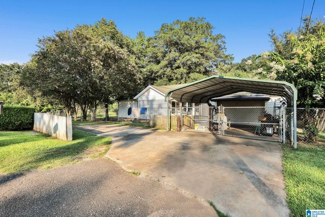 607 ASTOR AVENUE, Weaver, AL 36277