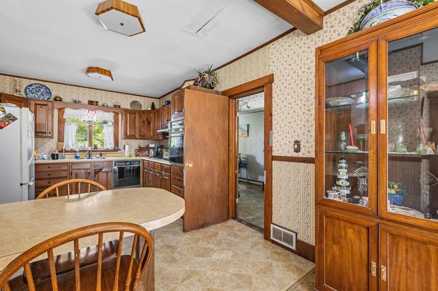 21 Spring Street, Colebrook, NH 03576