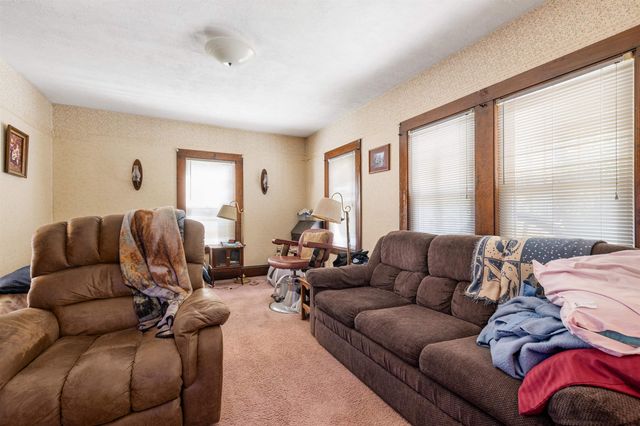 21 Spring Street, Colebrook, NH 03576