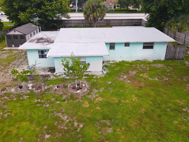 122 Springdale Road, Lake Worth, FL 33467