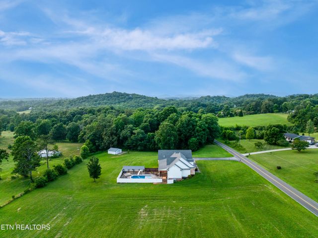 2317 Wayland Rd, Knoxville, TN 37914
