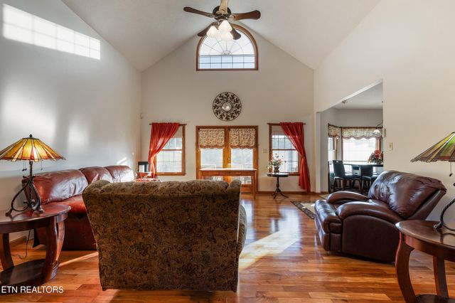 2317 Wayland Rd, Knoxville, TN 37914