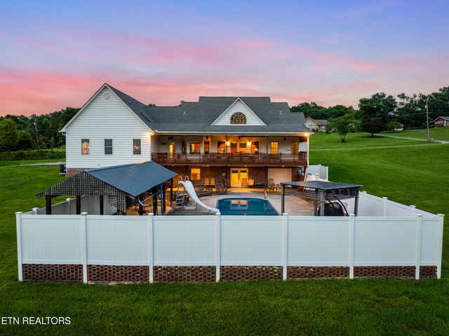 2317 Wayland Rd, Knoxville, TN 37914