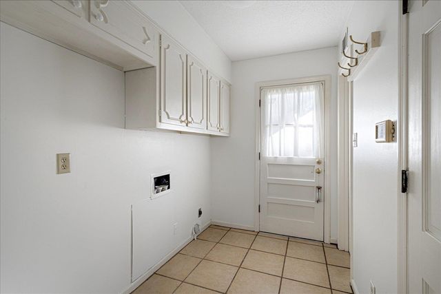 130 GREENBRIAR DR, Memphis, TN 38117