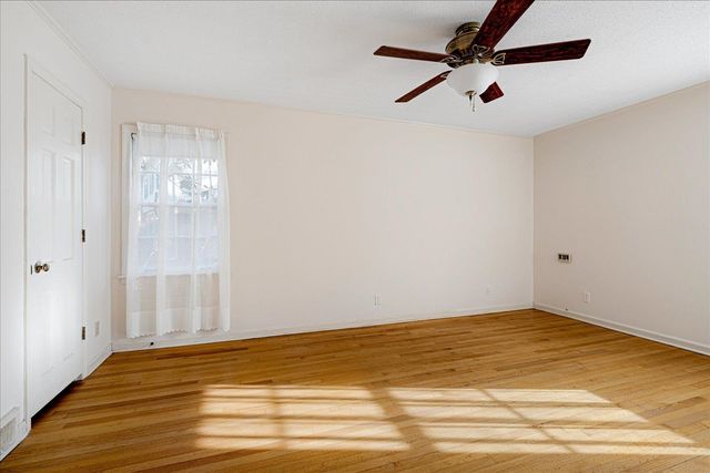 130 GREENBRIAR DR, Memphis, TN 38117