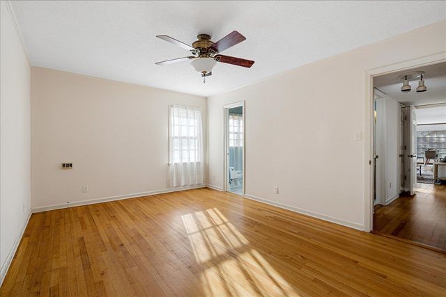 130 GREENBRIAR DR, Memphis, TN 38117