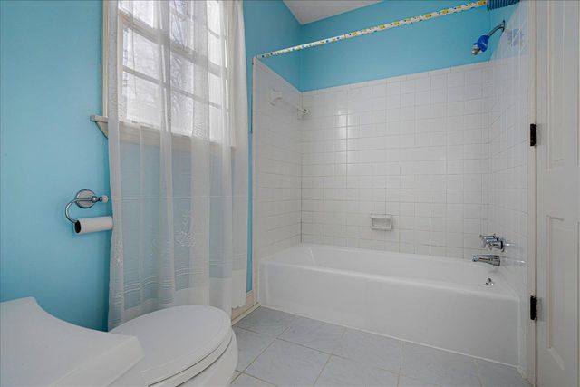 130 GREENBRIAR DR, Memphis, TN 38117