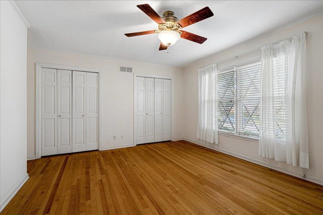 130 GREENBRIAR DR, Memphis, TN 38117