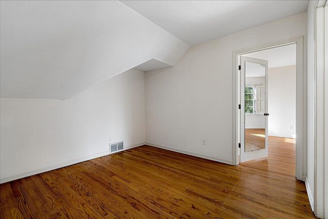 130 GREENBRIAR DR, Memphis, TN 38117