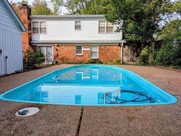 130 GREENBRIAR DR, Memphis, TN 38117