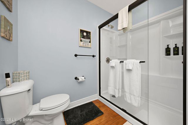 110 Holy Cross Rd, Loretto, KY 40037